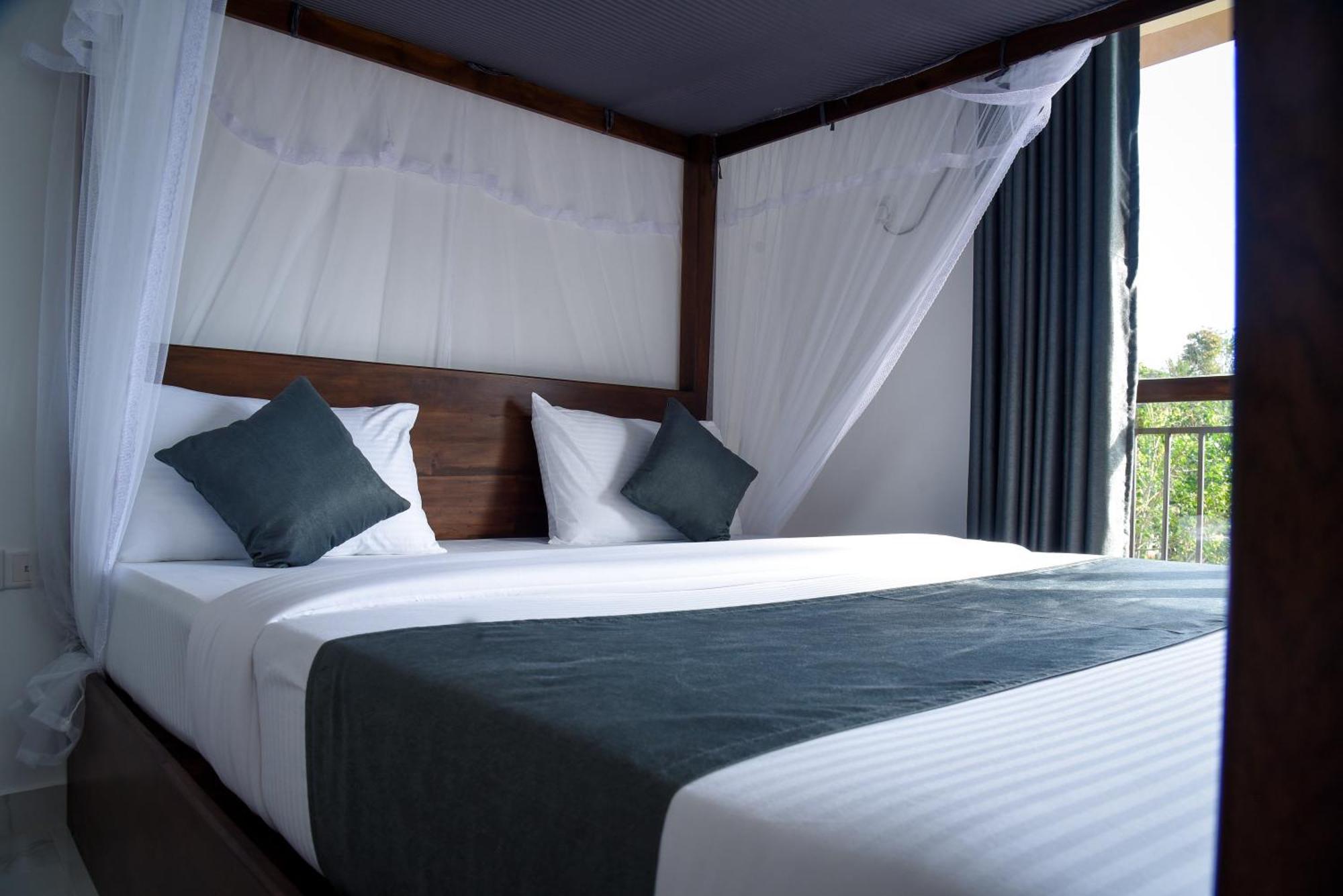 Ever Breeze Ella Hotel מראה חיצוני תמונה